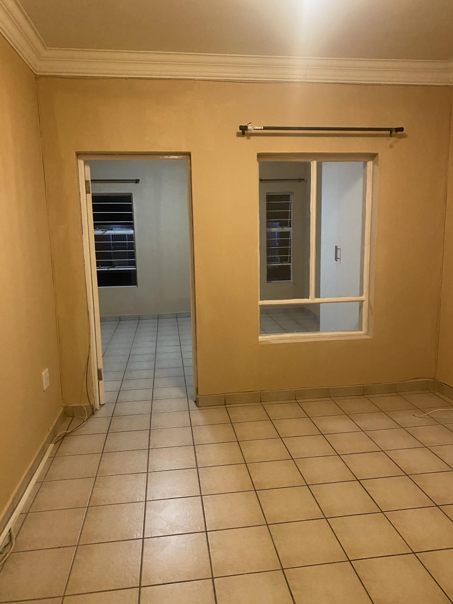 2 Bedroom Property for Sale in Buccleuch Gauteng