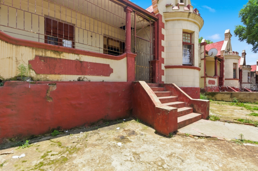 10 Bedroom Property for Sale in Bertrams Gauteng