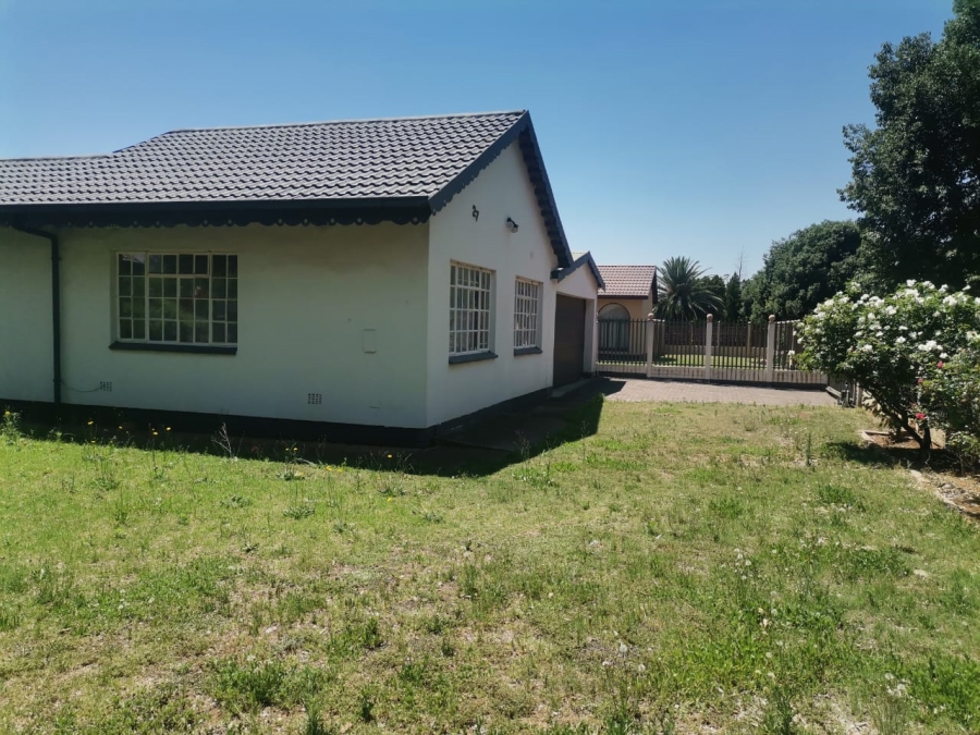 5 Bedroom Property for Sale in Vanderbijlpark SE 6 Gauteng