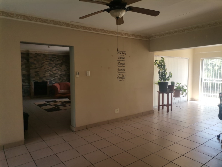 5 Bedroom Property for Sale in Vanderbijlpark SE 6 Gauteng