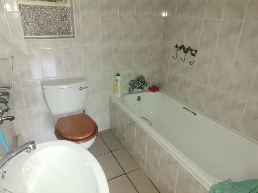 5 Bedroom Property for Sale in Vanderbijlpark SE 6 Gauteng