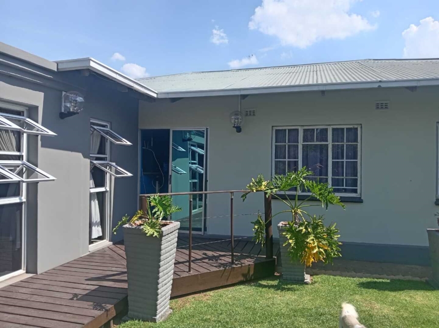 3 Bedroom Property for Sale in Vanderbijlpark CW 5 Gauteng