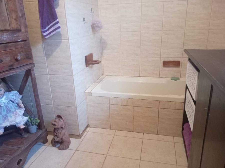 3 Bedroom Property for Sale in Vanderbijlpark CW 5 Gauteng