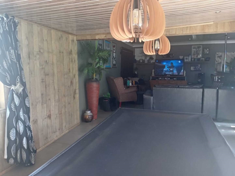 3 Bedroom Property for Sale in Vanderbijlpark CW 5 Gauteng