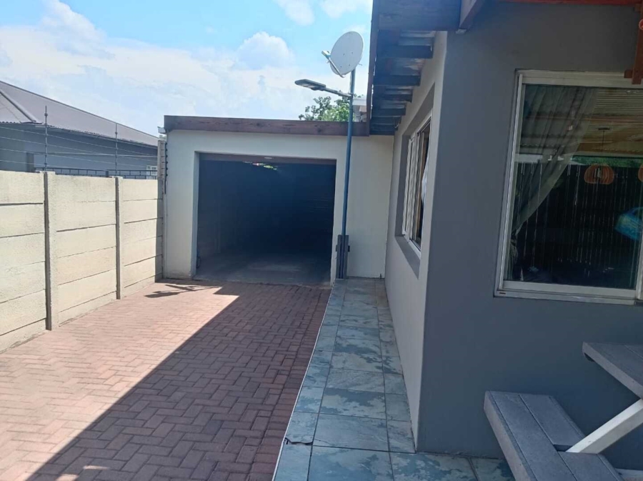 3 Bedroom Property for Sale in Vanderbijlpark CW 5 Gauteng