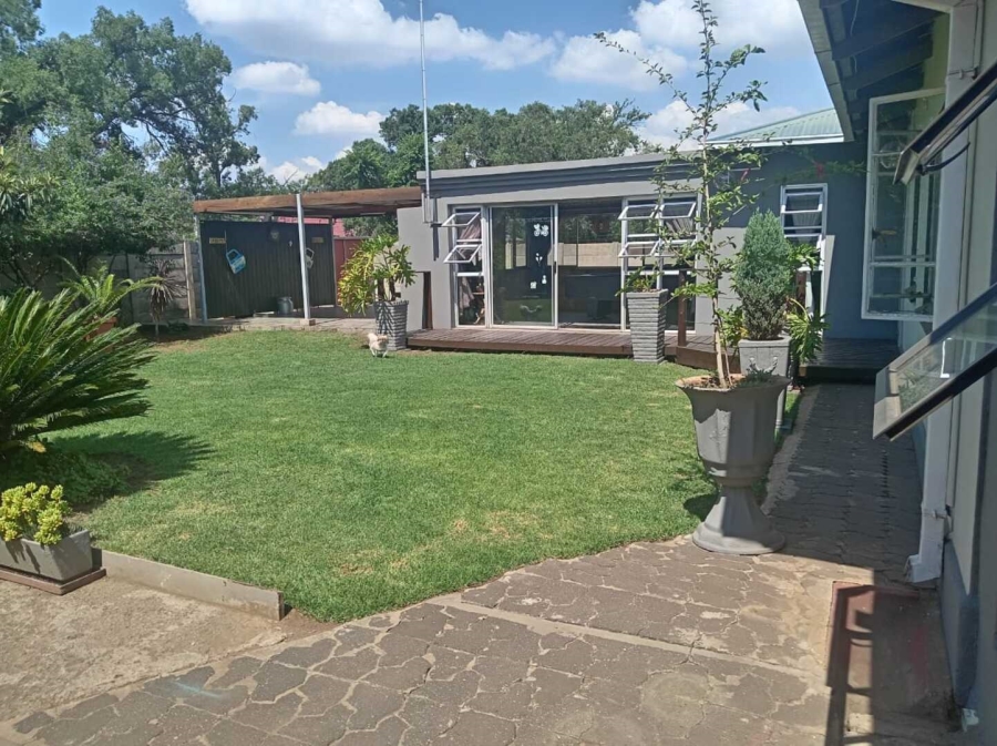 3 Bedroom Property for Sale in Vanderbijlpark CW 5 Gauteng