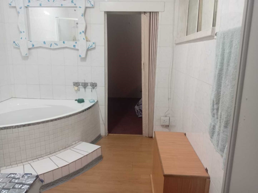 3 Bedroom Property for Sale in Vanderbijlpark CW 5 Gauteng