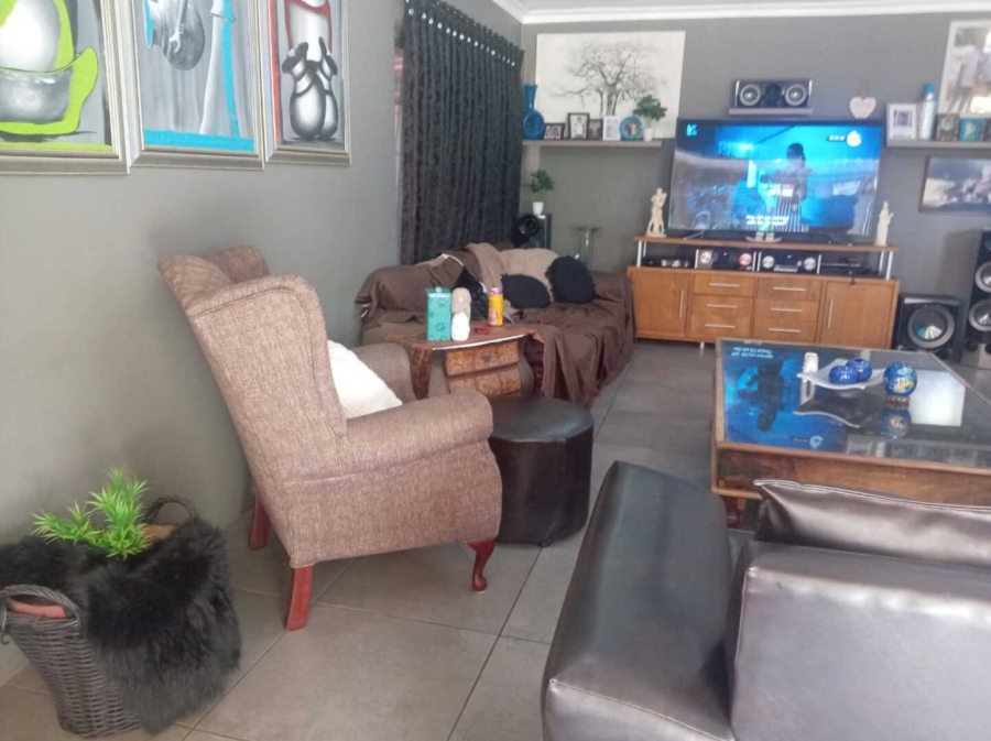3 Bedroom Property for Sale in Vanderbijlpark CW 5 Gauteng
