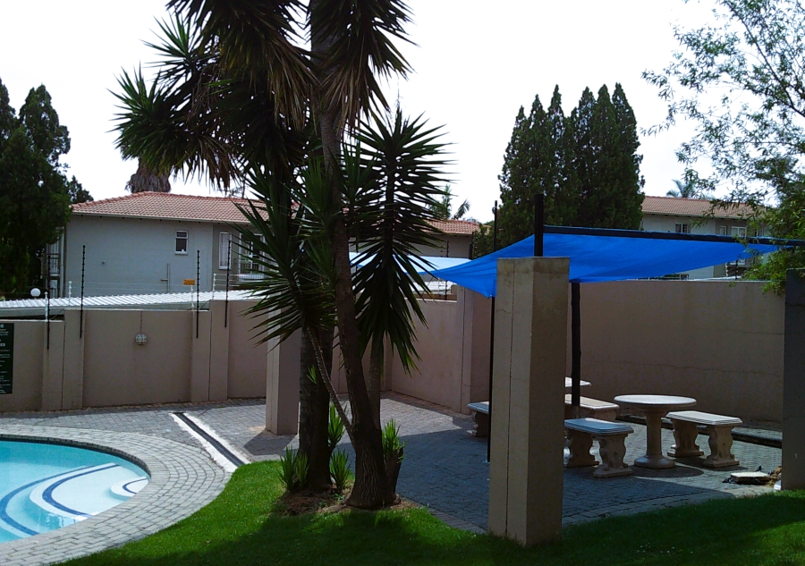 3 Bedroom Property for Sale in Radiokop Gauteng