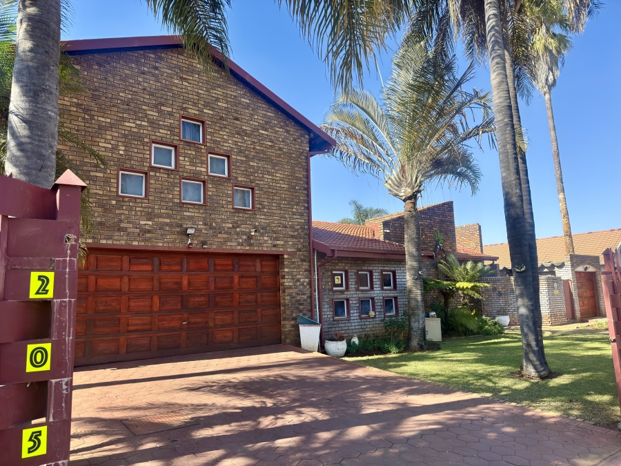4 Bedroom Property for Sale in Silverton Gauteng