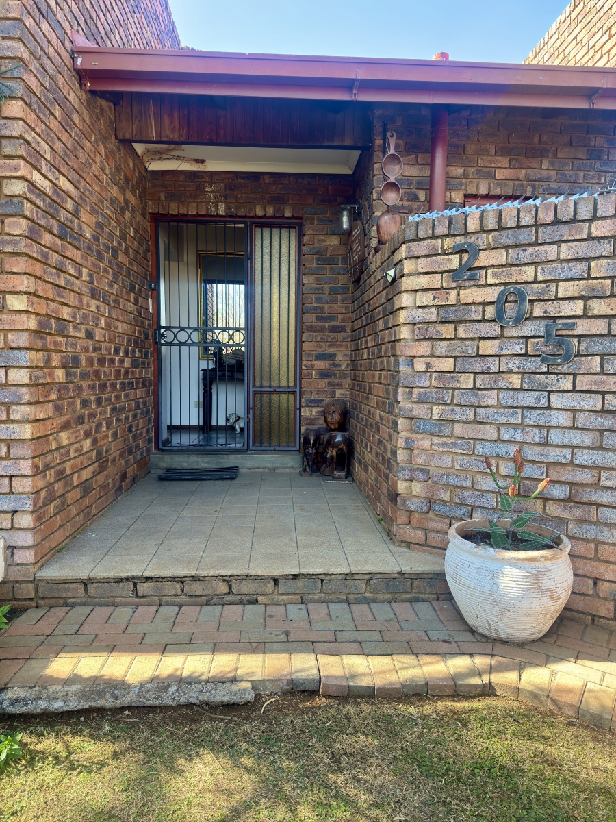 4 Bedroom Property for Sale in Silverton Gauteng