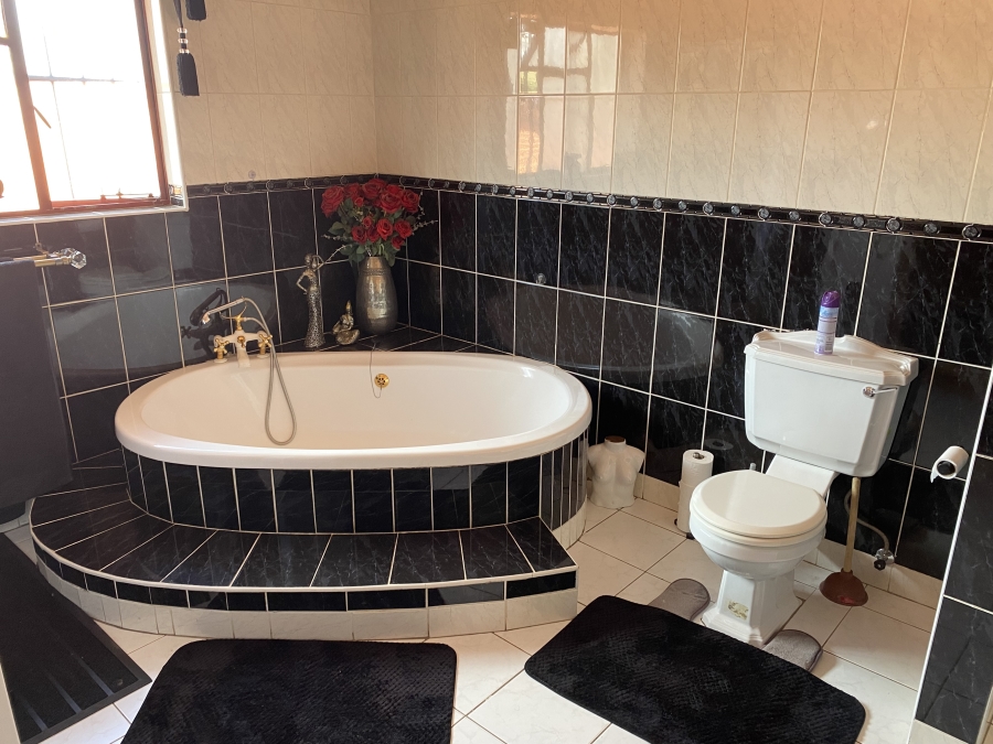 4 Bedroom Property for Sale in Silverton Gauteng