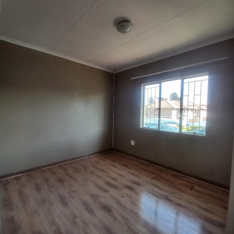2 Bedroom Property for Sale in Comet Gauteng