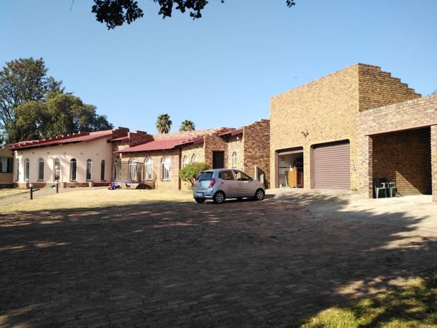3 Bedroom Property for Sale in Edleen Gauteng