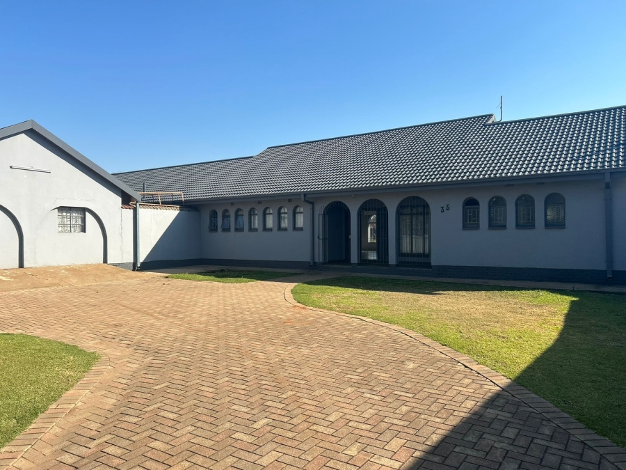 15 Bedroom Property for Sale in Bedworth Park Gauteng