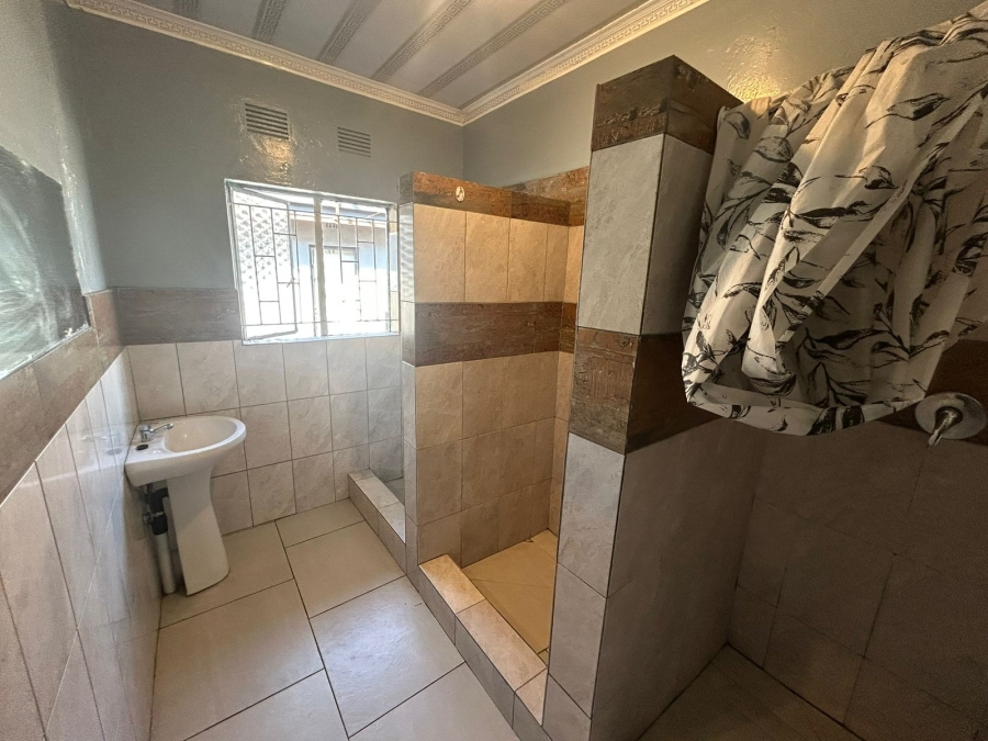 15 Bedroom Property for Sale in Bedworth Park Gauteng