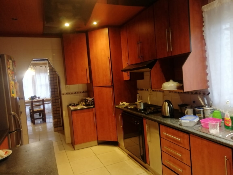5 Bedroom Property for Sale in Bedworth Park Gauteng