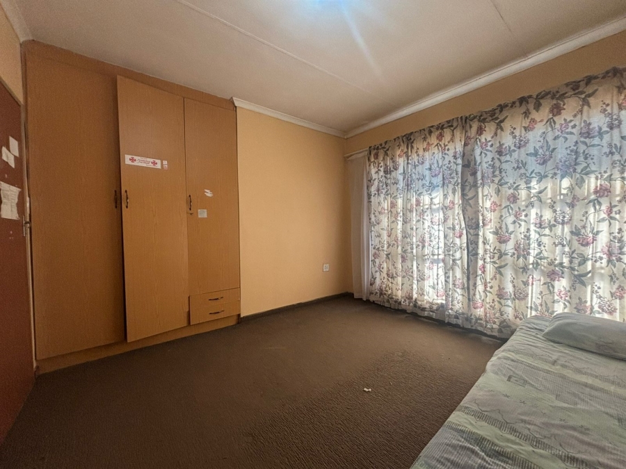 5 Bedroom Property for Sale in Bedworth Park Gauteng