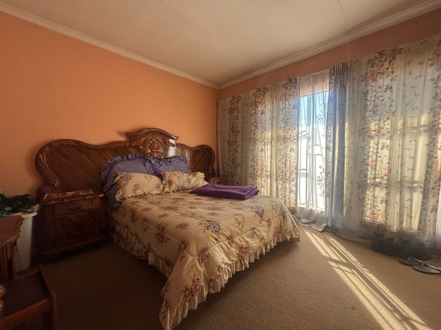 5 Bedroom Property for Sale in Bedworth Park Gauteng