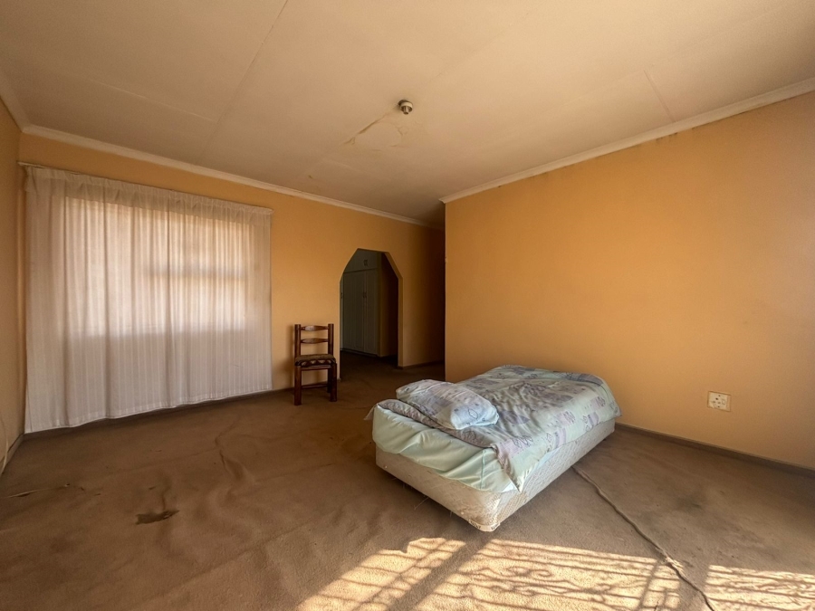 5 Bedroom Property for Sale in Bedworth Park Gauteng