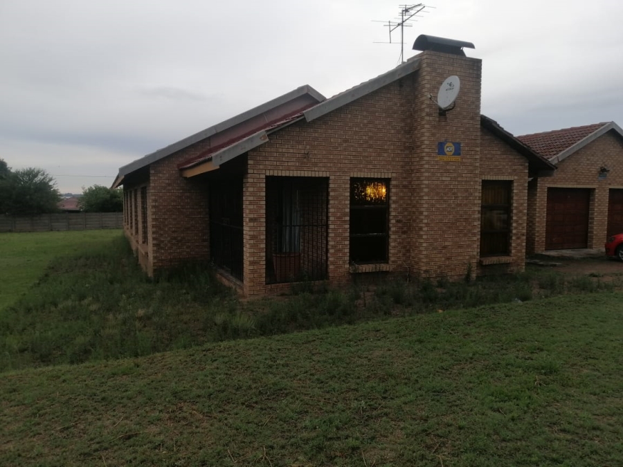 5 Bedroom Property for Sale in Bedworth Park Gauteng