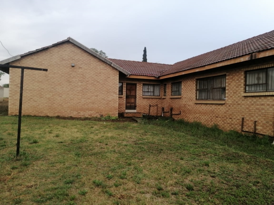 5 Bedroom Property for Sale in Bedworth Park Gauteng