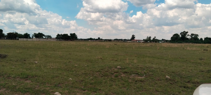 0 Bedroom Property for Sale in Boltonwold Gauteng