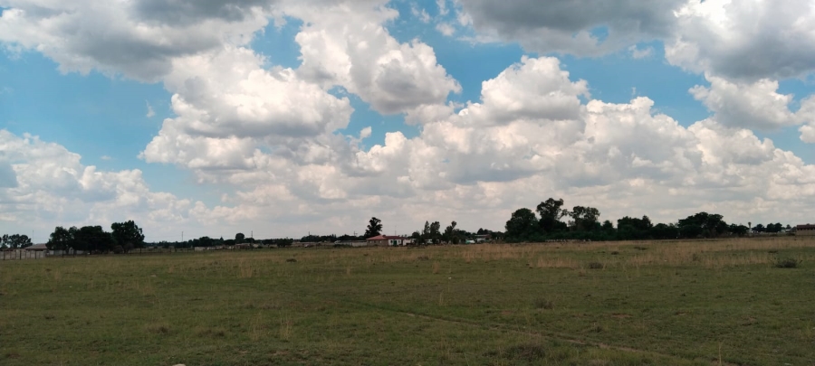 0 Bedroom Property for Sale in Boltonwold Gauteng