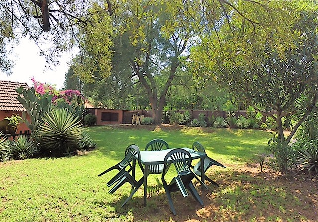 11 Bedroom Property for Sale in Fontainebleau Gauteng