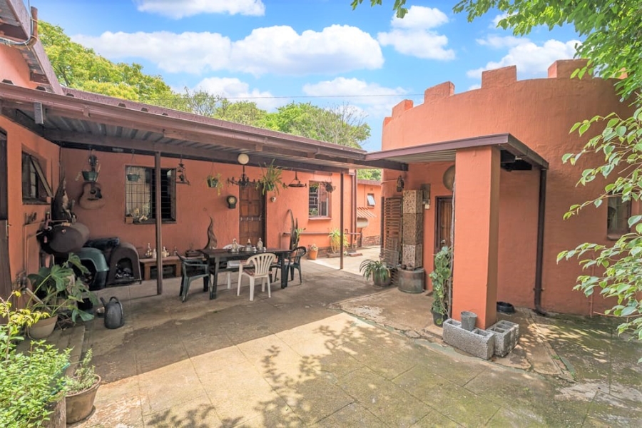 11 Bedroom Property for Sale in Fontainebleau Gauteng