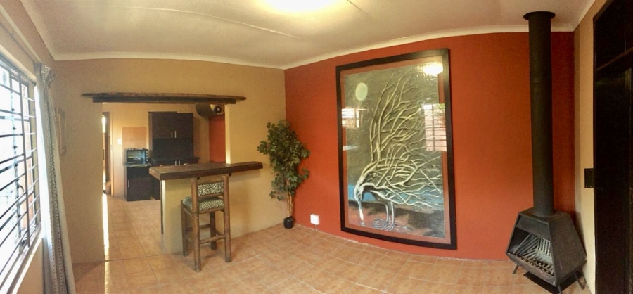 11 Bedroom Property for Sale in Fontainebleau Gauteng