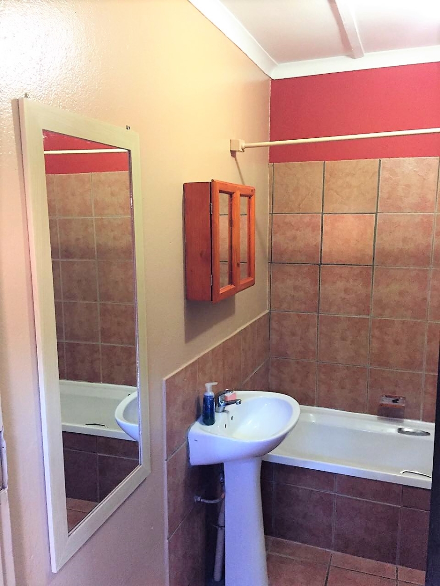 11 Bedroom Property for Sale in Fontainebleau Gauteng