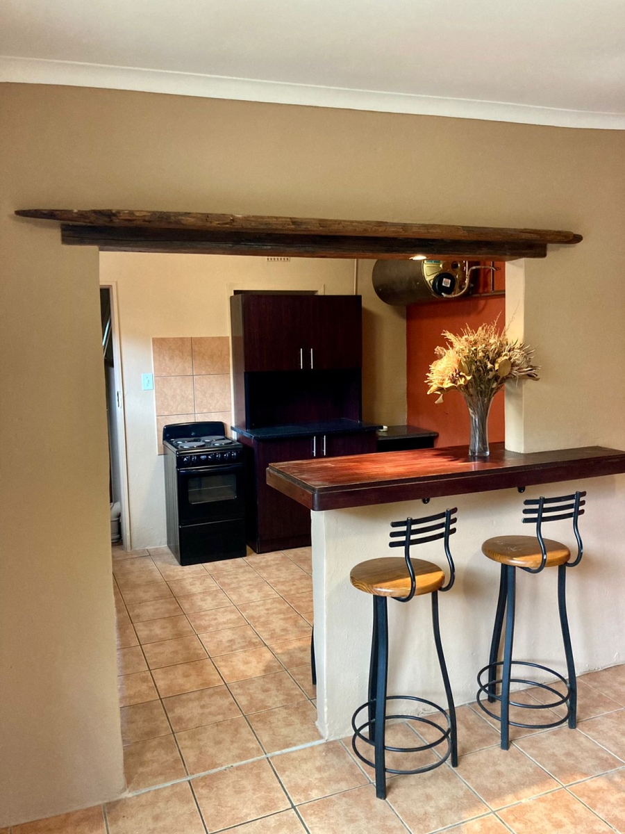 11 Bedroom Property for Sale in Fontainebleau Gauteng