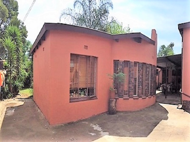 11 Bedroom Property for Sale in Fontainebleau Gauteng