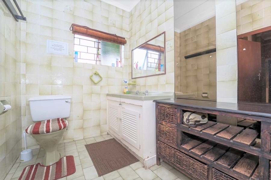 11 Bedroom Property for Sale in Fontainebleau Gauteng