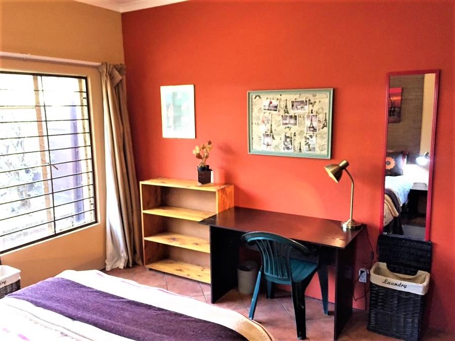 11 Bedroom Property for Sale in Fontainebleau Gauteng