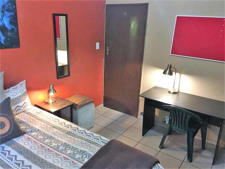 11 Bedroom Property for Sale in Fontainebleau Gauteng