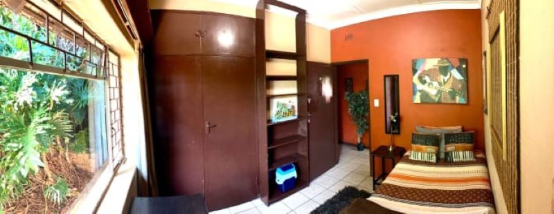 11 Bedroom Property for Sale in Fontainebleau Gauteng