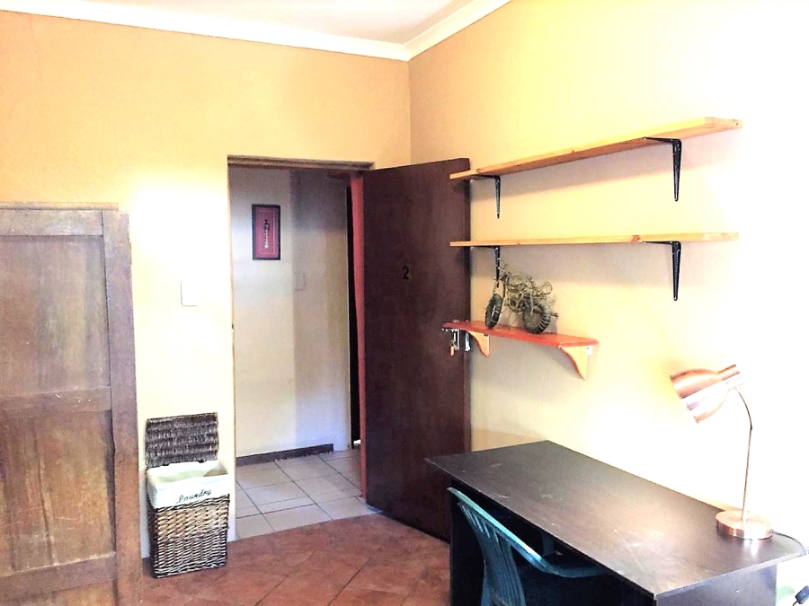 11 Bedroom Property for Sale in Fontainebleau Gauteng