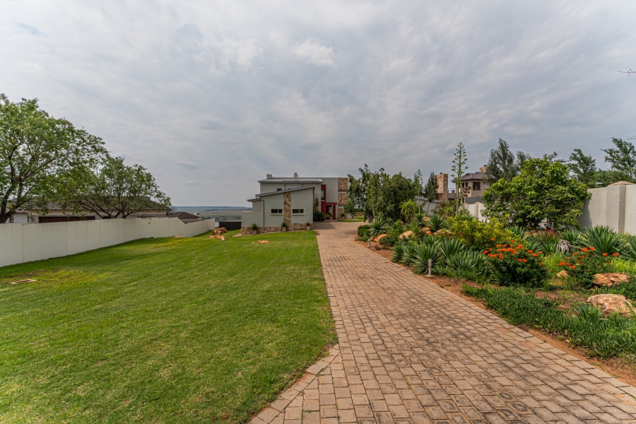 5 Bedroom Property for Sale in Aquavista Mountain Estate Gauteng