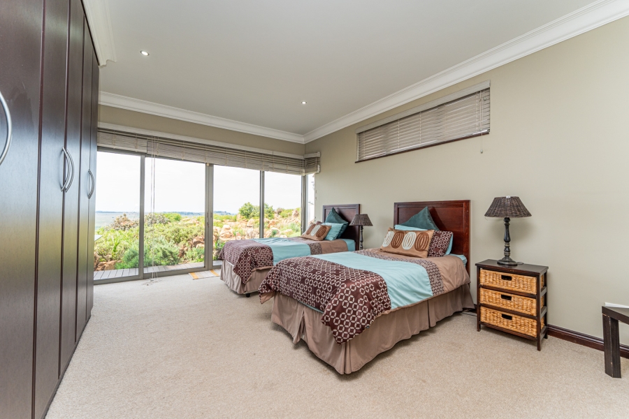 5 Bedroom Property for Sale in Aquavista Mountain Estate Gauteng