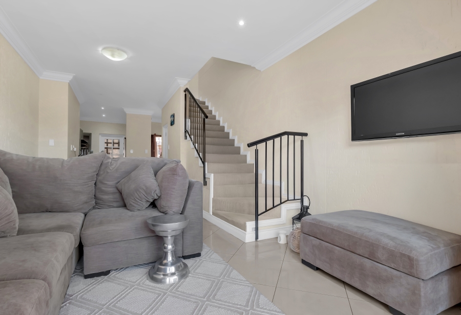 2 Bedroom Property for Sale in Morningside Gauteng