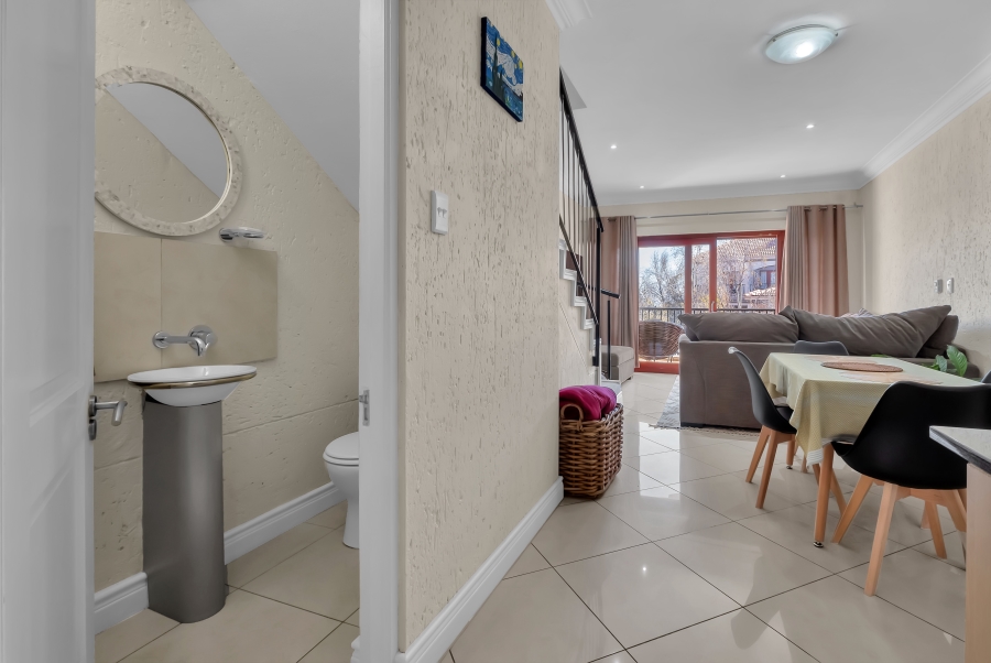 2 Bedroom Property for Sale in Morningside Gauteng