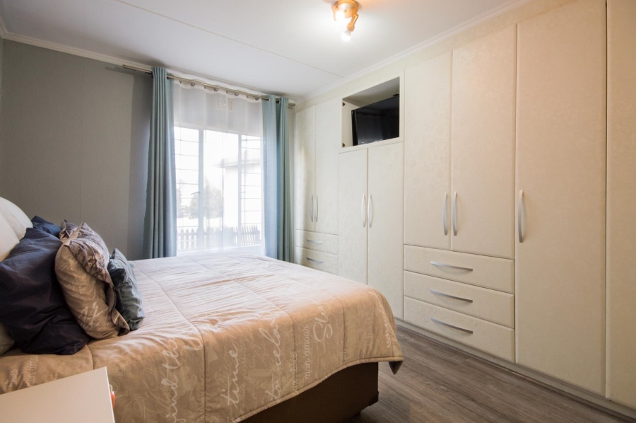 3 Bedroom Property for Sale in Rembrandt Park Gauteng