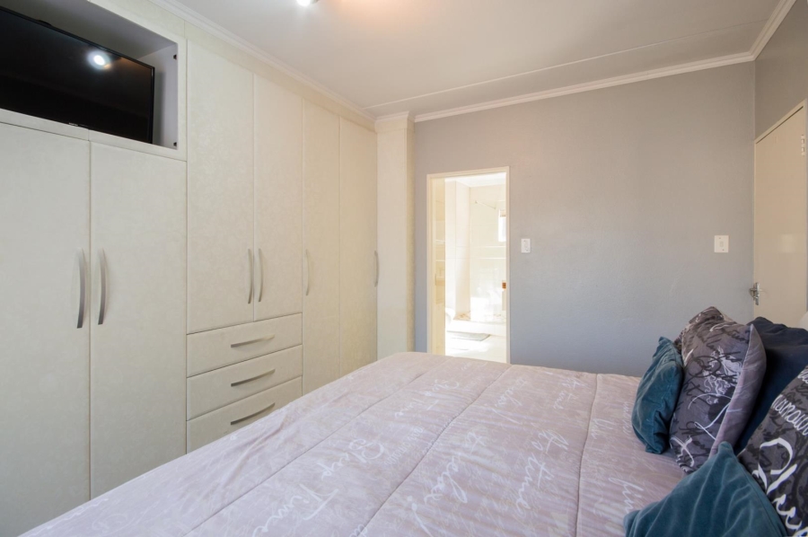 3 Bedroom Property for Sale in Rembrandt Park Gauteng