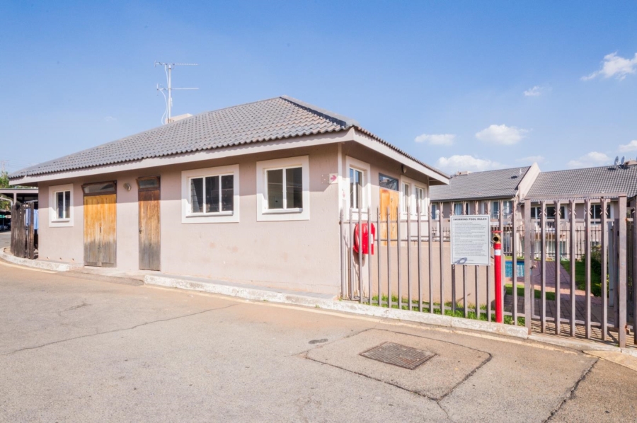 3 Bedroom Property for Sale in Rembrandt Park Gauteng