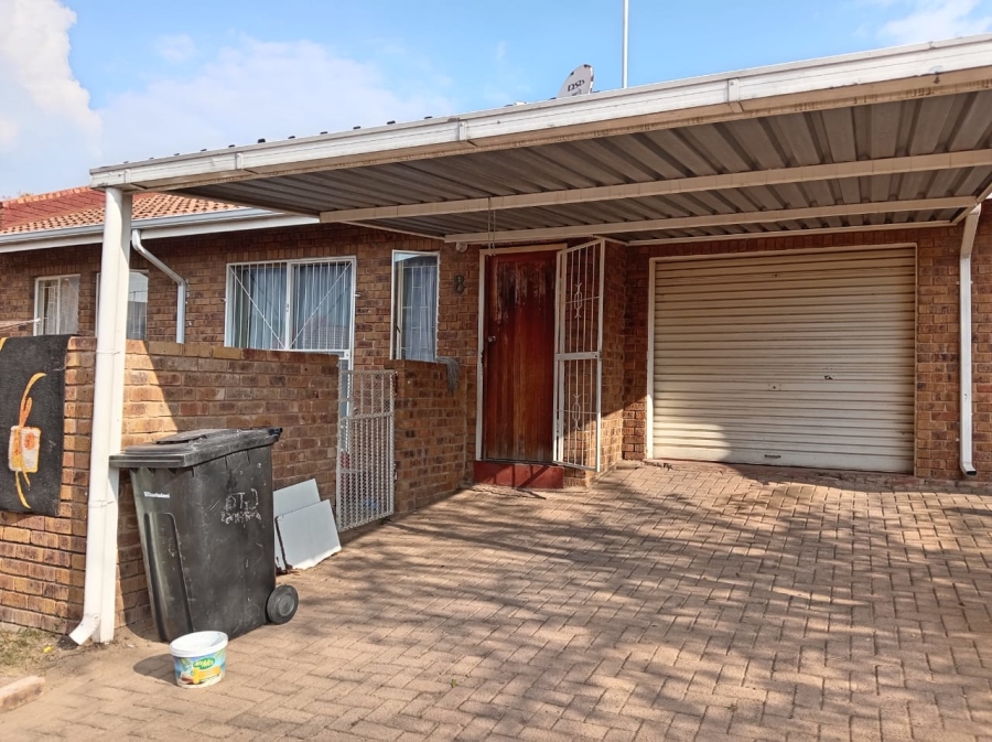 2 Bedroom Property for Sale in Norkem Park Gauteng