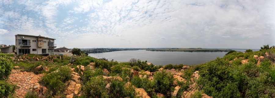 5 Bedroom Property for Sale in Aquavista Mountain Estate Gauteng