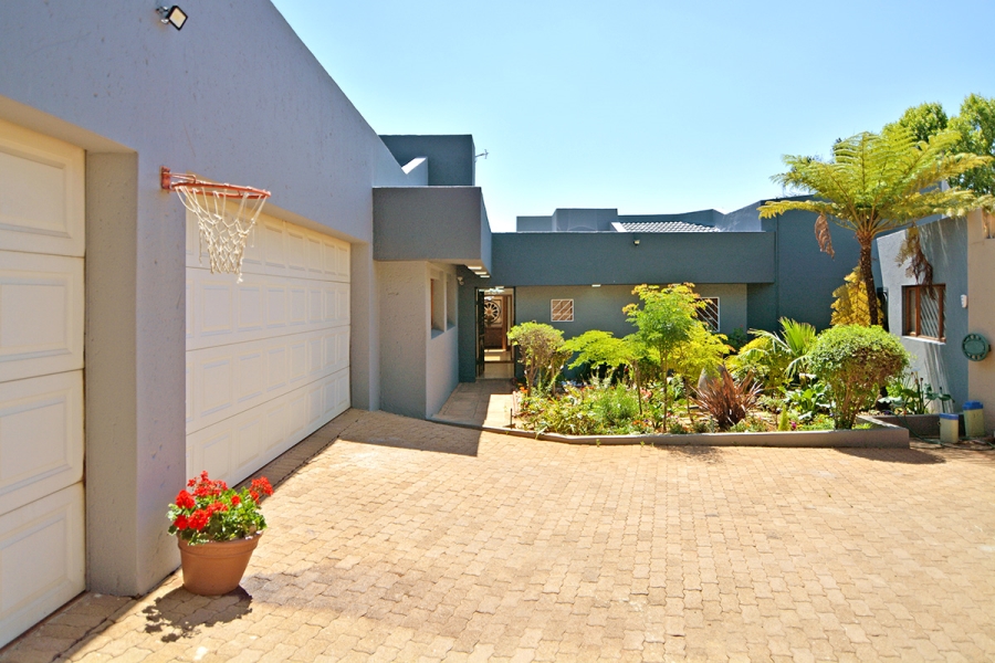 4 Bedroom Property for Sale in Bedfordview Gauteng