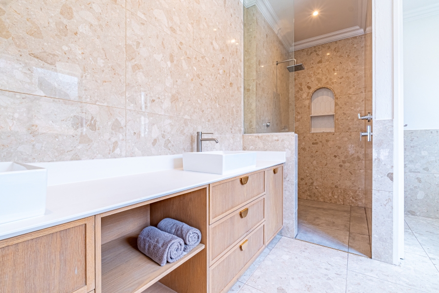 5 Bedroom Property for Sale in Dainfern Golf Estate Gauteng